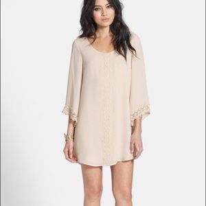 ASTR Lace detail dress